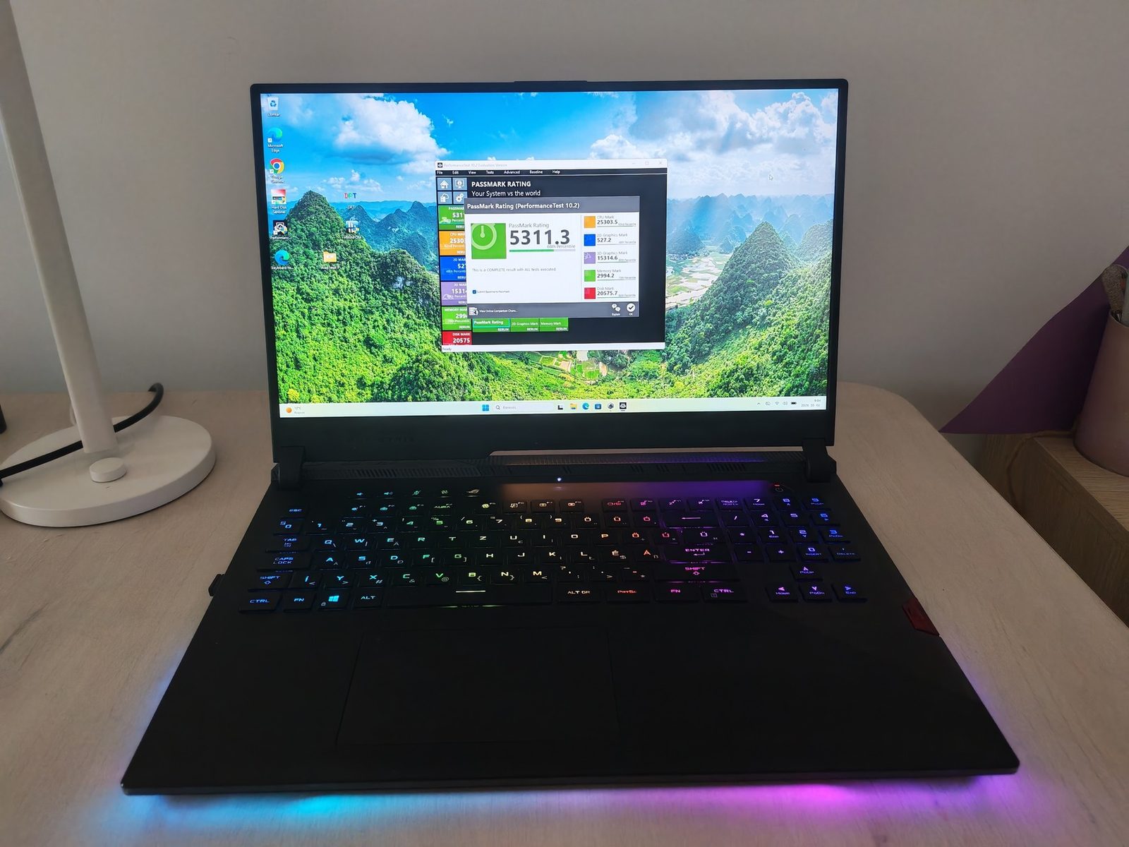 591 ASUS ROG Strix SCAR 17 Ryzen 9 5900HX, 32GB RAM, 512GB SSD, RTX 3070 – 2. kép